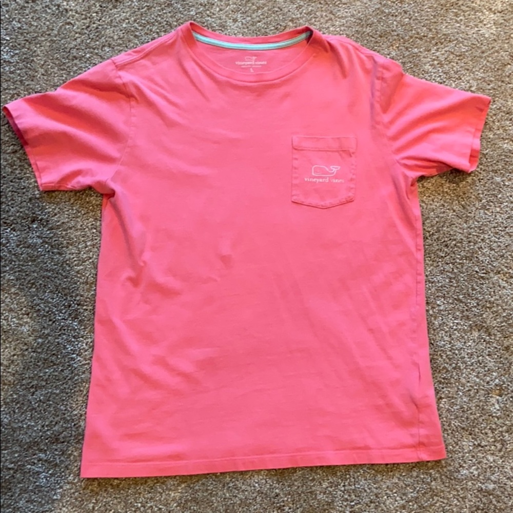 Vinyard Vine tshirt